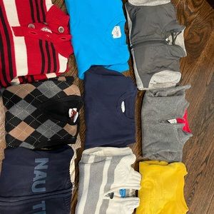 $20 size 3T
1 zipup fleece 1 sweatervest 5 sweaters 1 sweatshirt fleece pullover